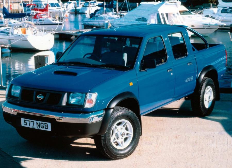  Nissan Navara Pickup Crew Cab 1997 года  (UK) (фото 4 из 5)